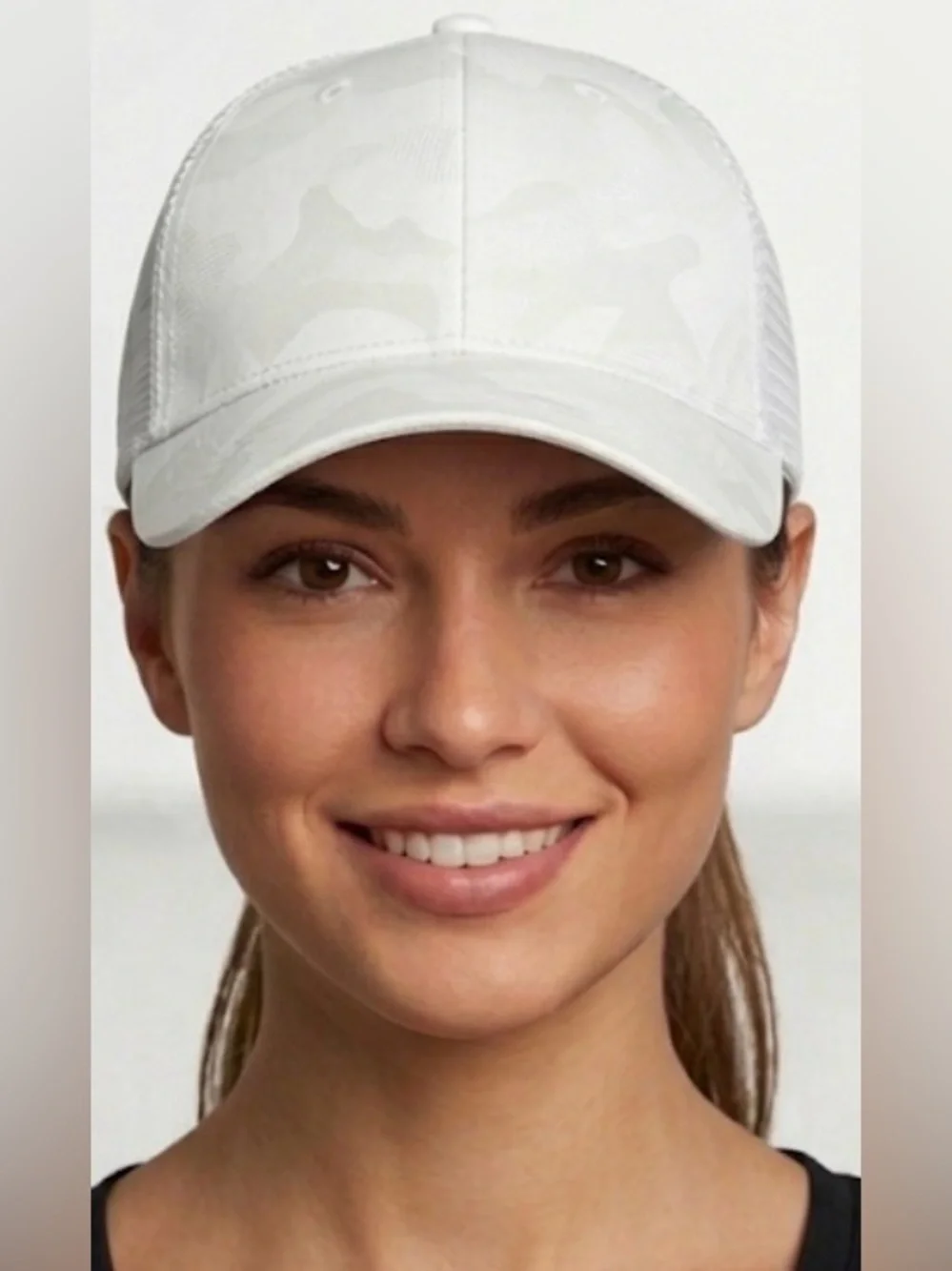 Women’s Ponytail Trucker Hat White Camo Mesh Snapback New (B189)